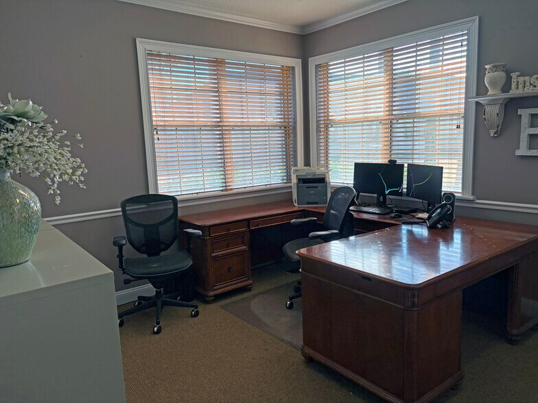 More Photos Of 4879 NW Palm Coast Pky, Palm Coast Office For Lease