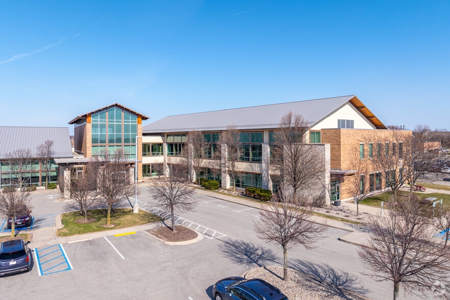 More Photos Of 2105 E Enterprise Ave, Appleton Medical For Lease