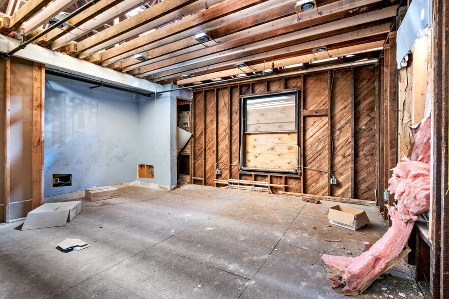 More Photos Of 1811 Division St, Nashville Freestanding For Sale