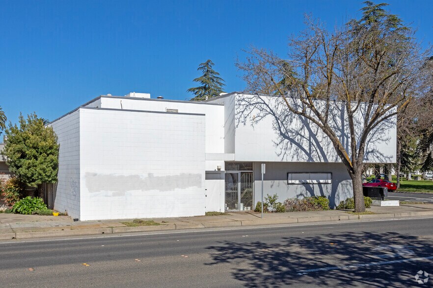 More Photos Of 602 W 20th St, Merced Medical For Lease