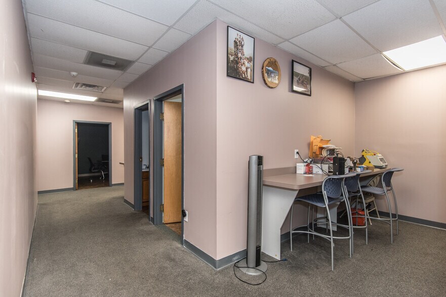 More Photos Of 6044-6052 Castor Ave, Philadelphia Medical For Sale