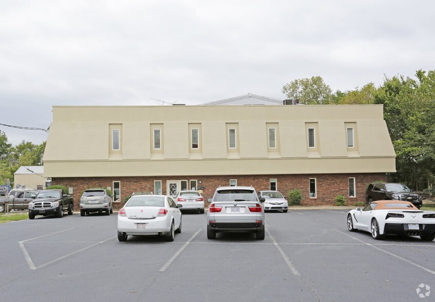 More Photos Of 1005 N Church St, Charlotte Warehouse For Lease
