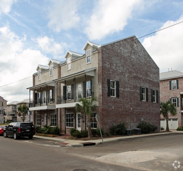 Primary Photo Of 421-423 N Florida St, Covington Loft Creative Space For Lease