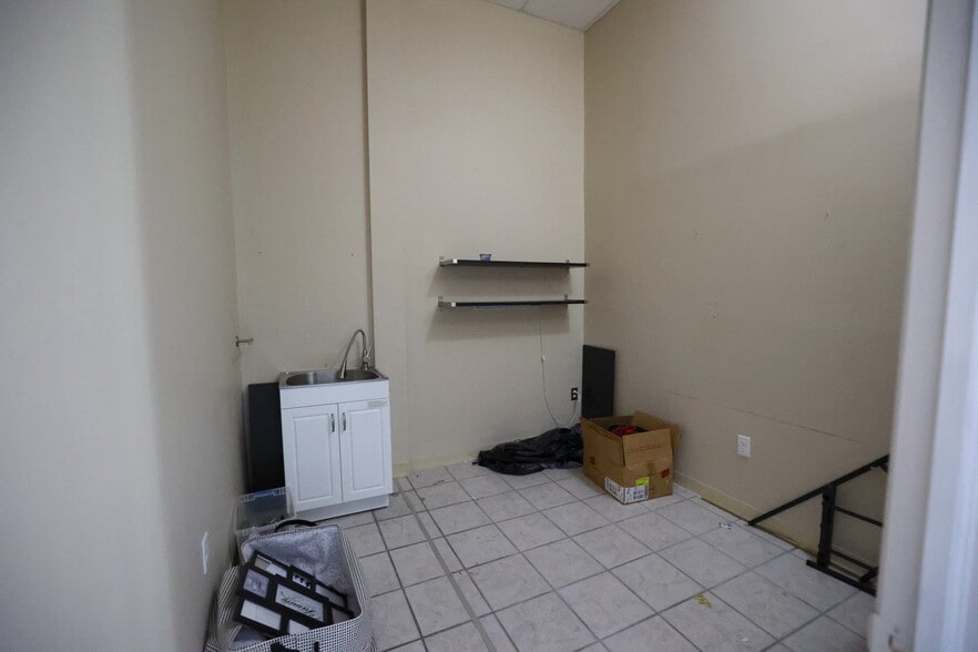 More Photos Of 508 Main St, Spotswood Storefront For Sale