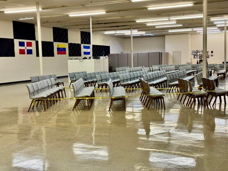 More Photos Of 3200 Roosevelt Blvd, Middletown Unknown For Lease