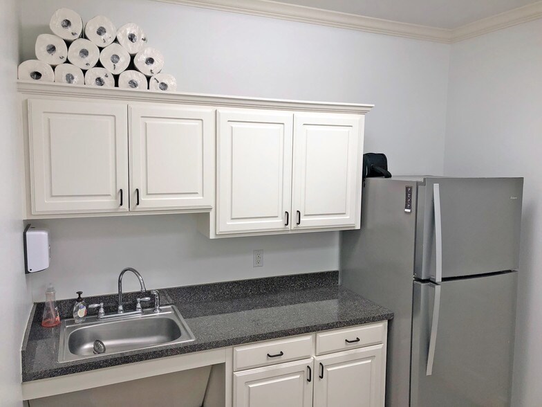 More Photos Of 7155 Colleyville Blvd, Colleyville Medical For Sale