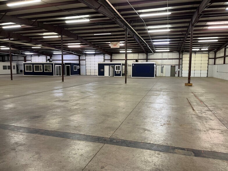 More Photos Of 2030 E 8th St, Greeley Warehouse For Lease