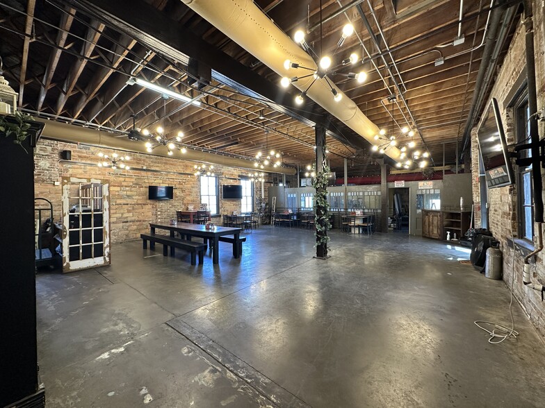 More Photos Of 408-422 N Main St, Hannibal Restaurant For Sale