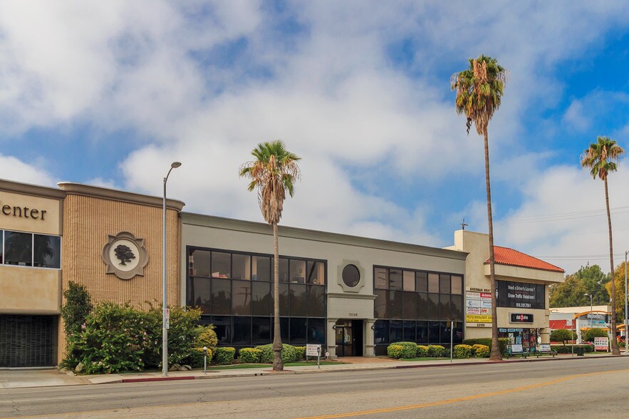 More Photos Of 22148 Sherman Way, Canoga Park Office For Lease