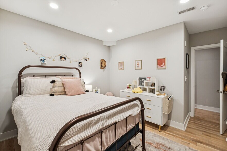 More Photos Of 1516 Green St, Philadelphia Apartments For Sale