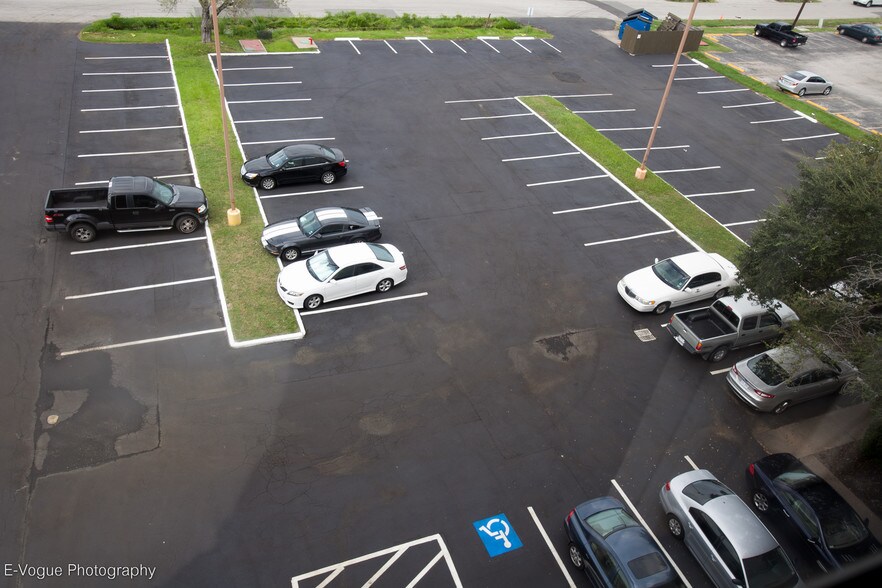 More Photos Of 6430 Richmond Ave, Houston Office Residential For Lease