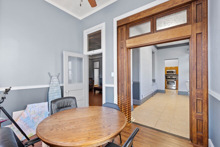 More Photos Of 2200 Union St, Bellaire Warehouse For Sale