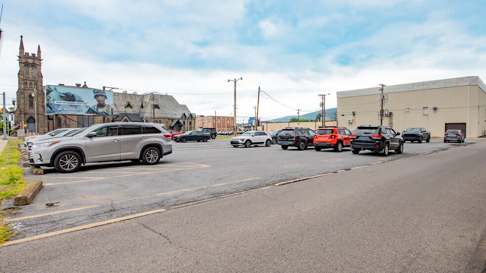 More Photos Of 300 Market St, Williamsport Bank For Lease