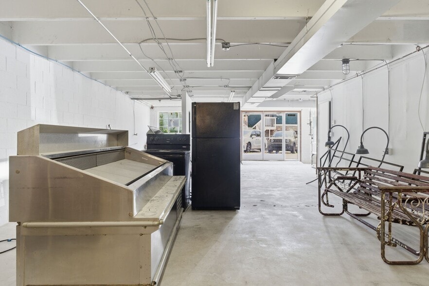 More Photos Of 1404-1406 McGavock Pike, Nashville General Retail For Lease