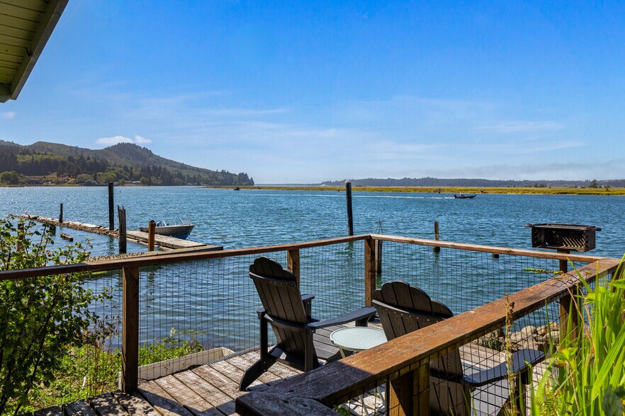 More Photos Of 580 Marine Dr, Wheeler Hotel For Sale