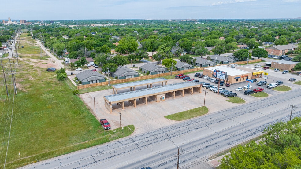 More Photos Of 550 NE Judge Ely Blvd, Abilene Carwash For Sale