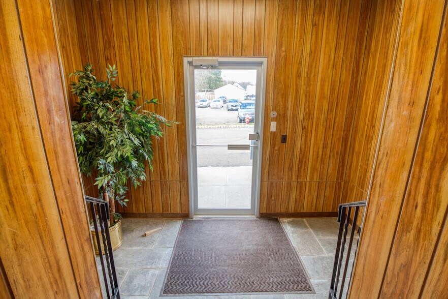 More Photos Of 101 West St, Hillsdale Office For Lease