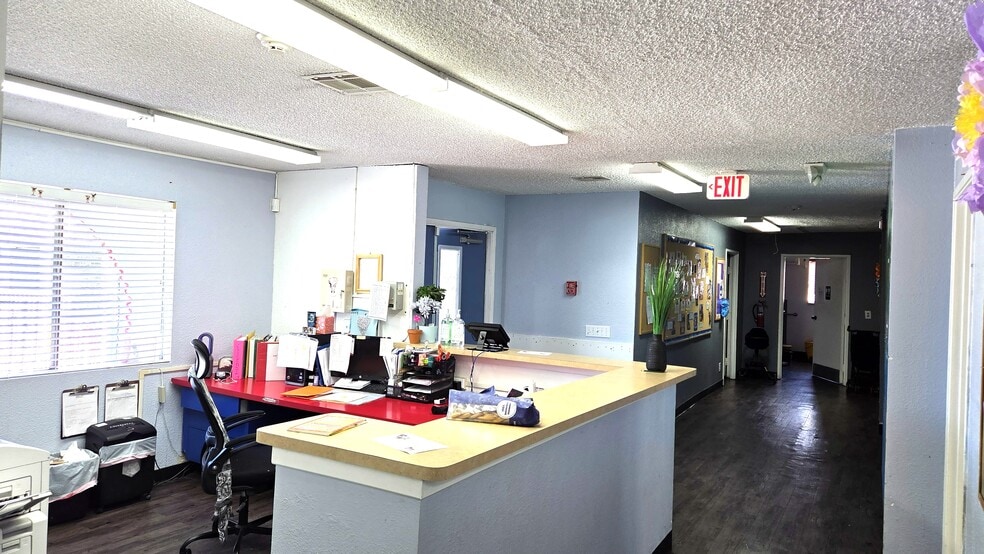 More Photos Of 3525 E Sunset Rd, Las Vegas Schools For Lease