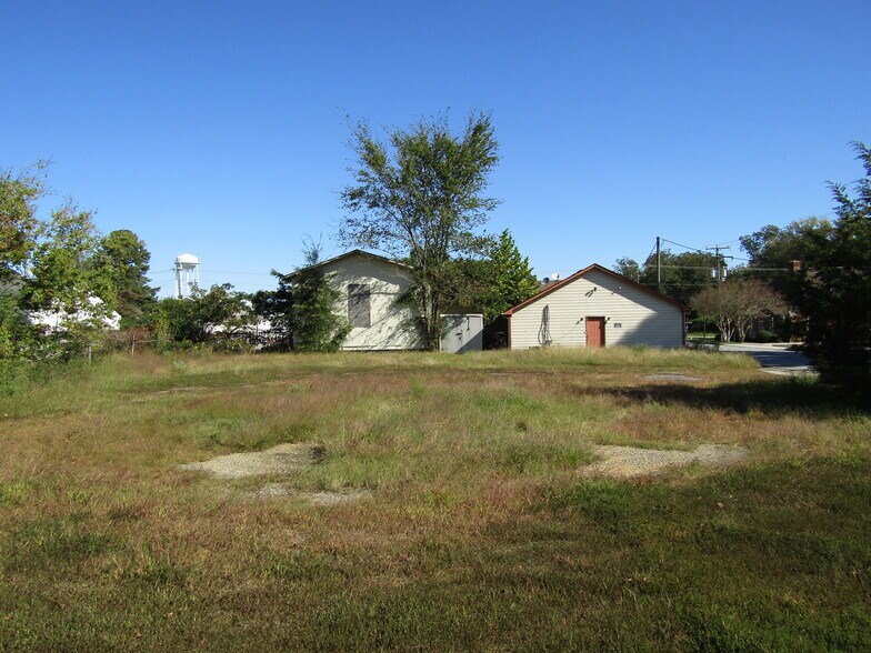More Photos Of 150 Colonial Trl E, Surry Convenience Store For Sale