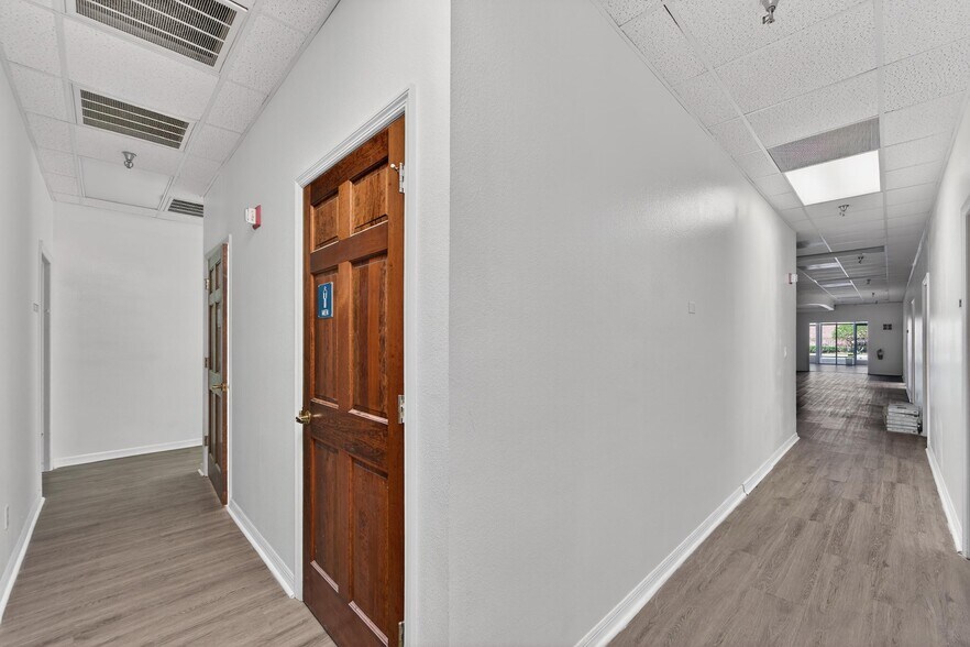 More Photos Of 106-109 N Evers St, Plant City Medical For Lease