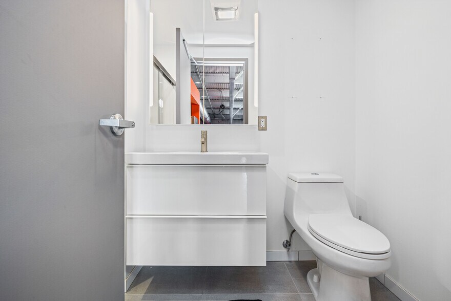 More Photos Of 123 Pit Ln, Pontiac Parking Garage For Sale