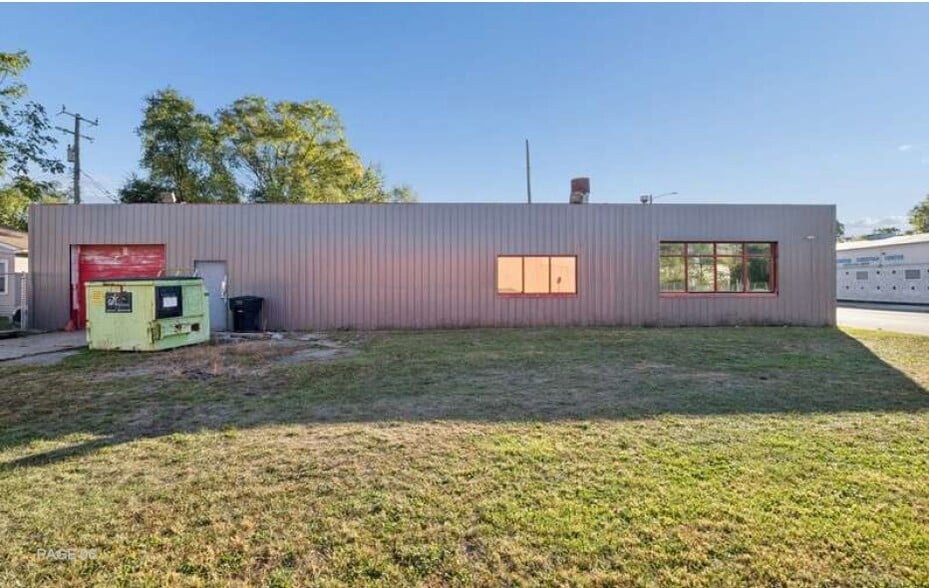 More Photos Of 8140 Fenkell Ave, Detroit Auto Repair For Sale