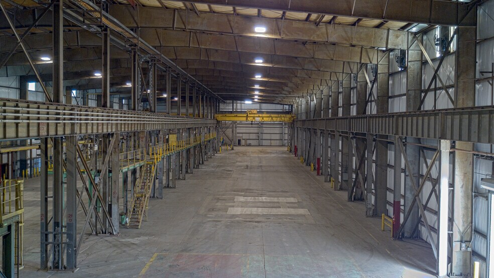 More Photos Of 2870 River Rd, Hawesville Warehouse For Lease