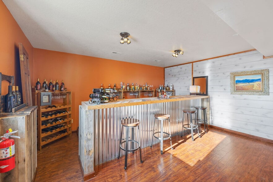 More Photos Of 1 Stevenson Rd, Laramie Specialty For Lease