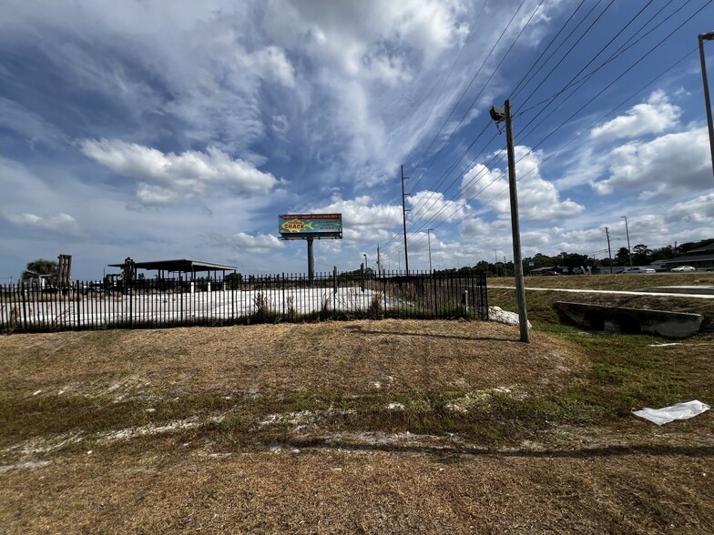 More Photos Of 6919 Puffin Ln, Hudson Light Distribution For Sale