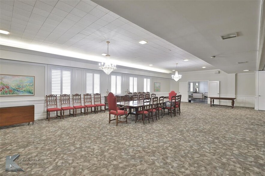 More Photos Of 3425 S 14th St, Abilene Lodge Meeting Hall For Sale