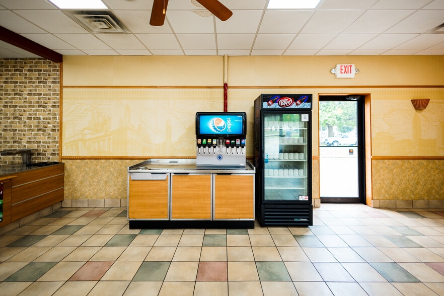 More Photos Of 417 N Saint John St, Bethany Restaurant For Sale