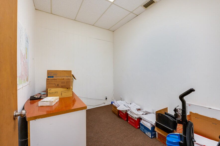 More Photos Of 116 Center St, Daytona Beach Office Residential For Sale