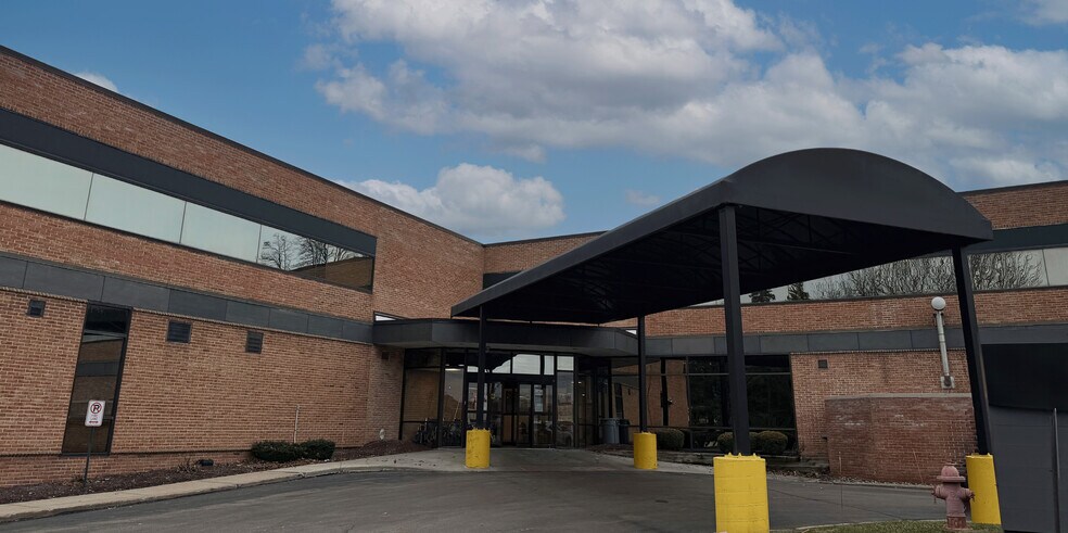 Primary Photo Of 9000 Mentor Ave, Mentor Medical For Sale