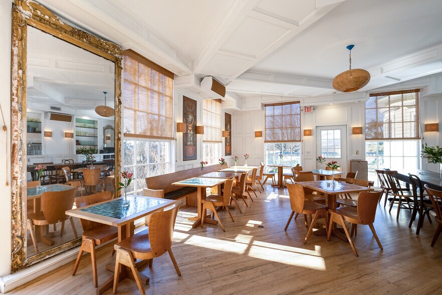 More Photos Of 10 Old Route 9, Staatsburg Hotel For Sale