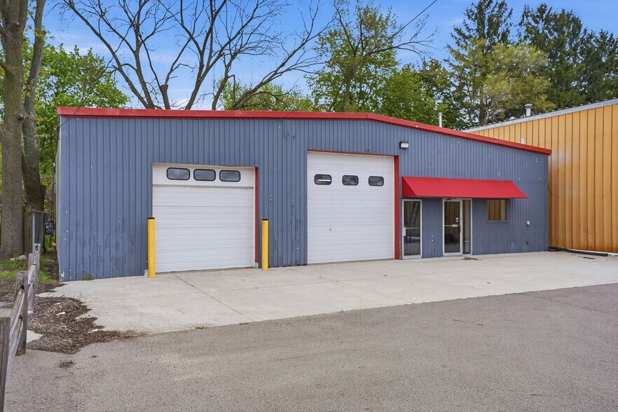 More Photos Of 3499 E Main St, Kalamazoo Auto Repair For Lease