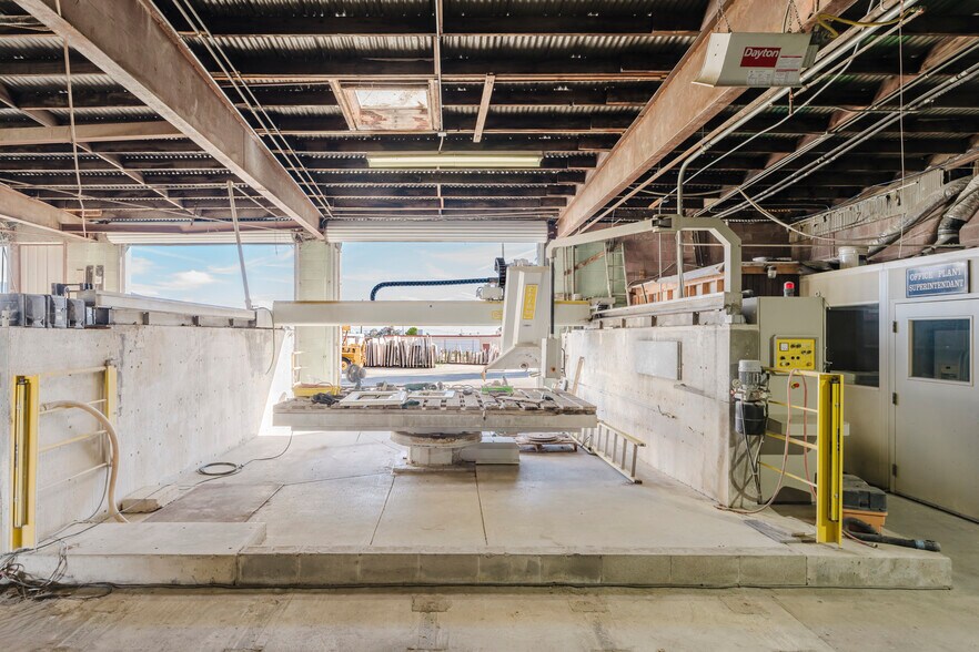 More Photos Of 1679 E Ramsey St, Banning Freestanding For Sale