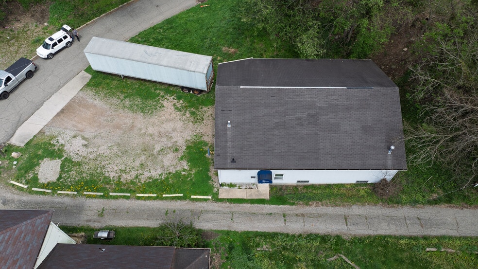 More Photos Of 80 Vine St, Newark Light Distribution For Sale