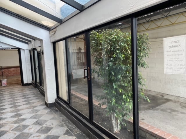 More Photos Of 535 S Lake Ave, Pasadena General Retail For Sale