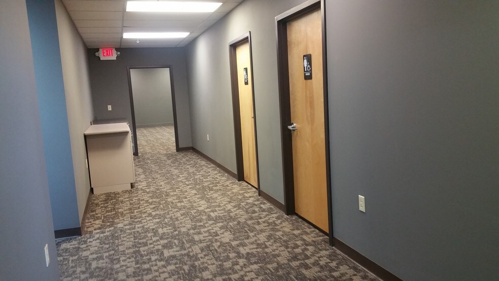 More Photos Of 340 Greenbrier Dr, Charlottesville Manufacturing For Lease