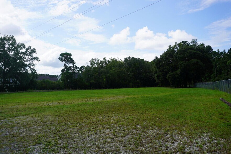 More Photos Of 771 Brownswood Rd, Johns Island Contractor Storage Yard For Lease