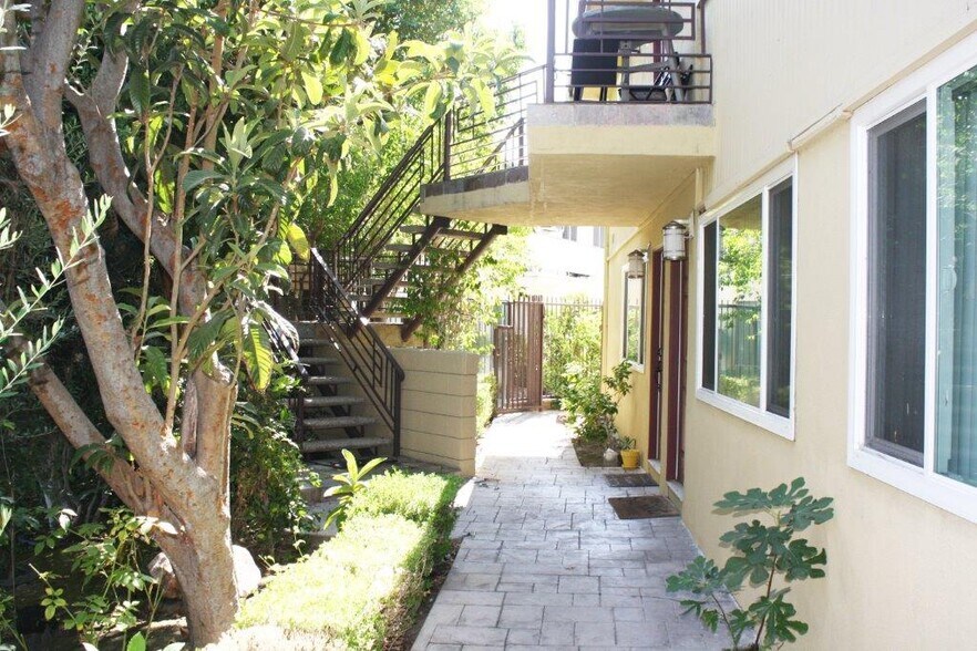 More Photos Of 13506 Rye St, Sherman Oaks Apartments For Sale