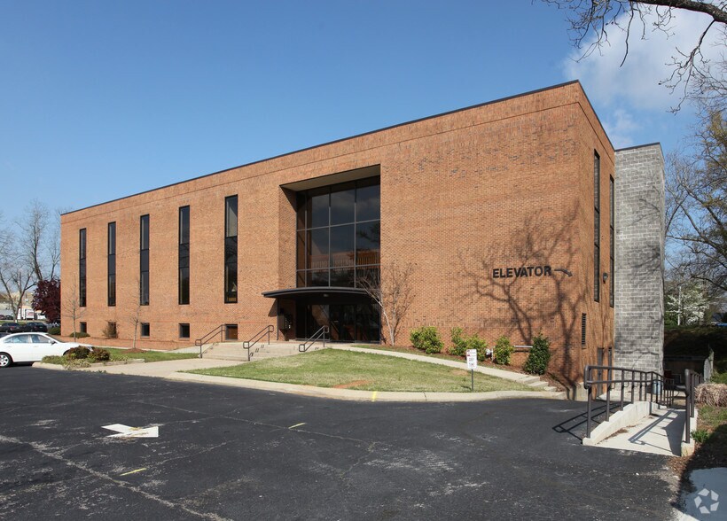More Photos Of 138 Park Ave, Winder Medical For Lease