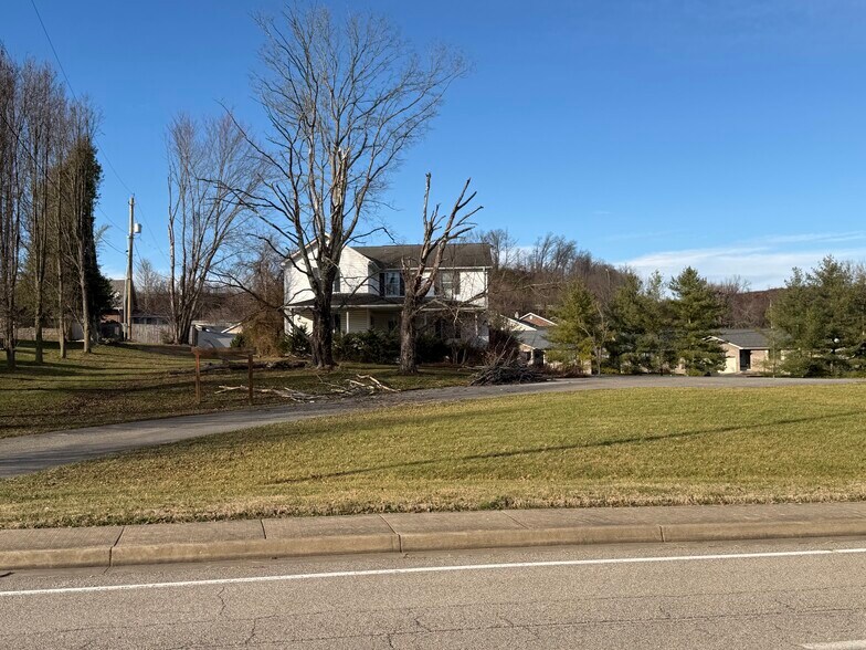 Primary Photo Of 6767 Teays Valley Road, Scott Depot Office For Sale