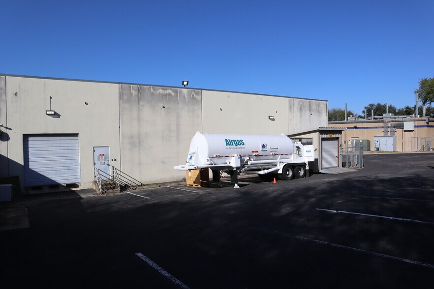 More Photos Of 8609 Cross Park Dr, Austin Office For Lease