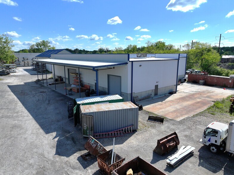 More Photos Of 800 Race Rd, Essex Warehouse For Lease