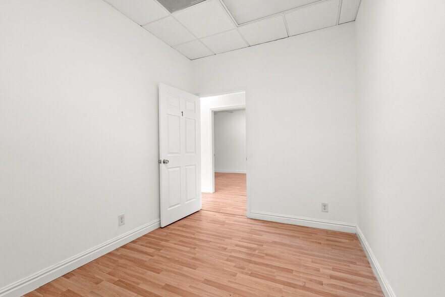 More Photos Of 3003 S Congress Ave, Lake Worth Medical For Sale