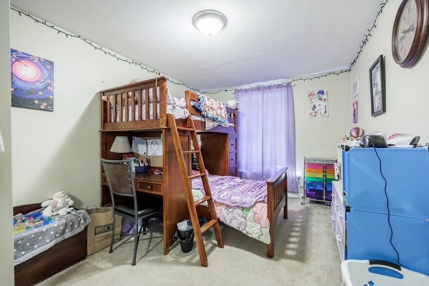 More Photos Of 166 N Main St, Fairport Apartments For Sale