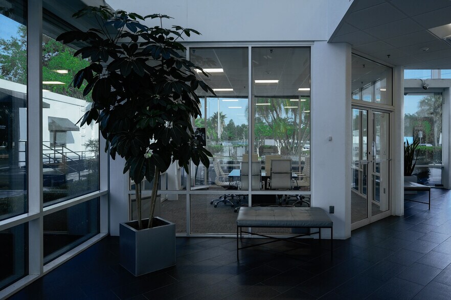 More Photos Of 507 N New York Ave, Winter Park Office For Lease