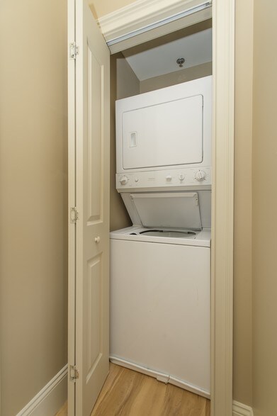 More Photos Of 28 Chestnut St, Foxborough Apartments For Sale