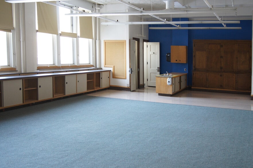 More Photos Of 1042 18th Ave SE, Minneapolis Schools For Sale